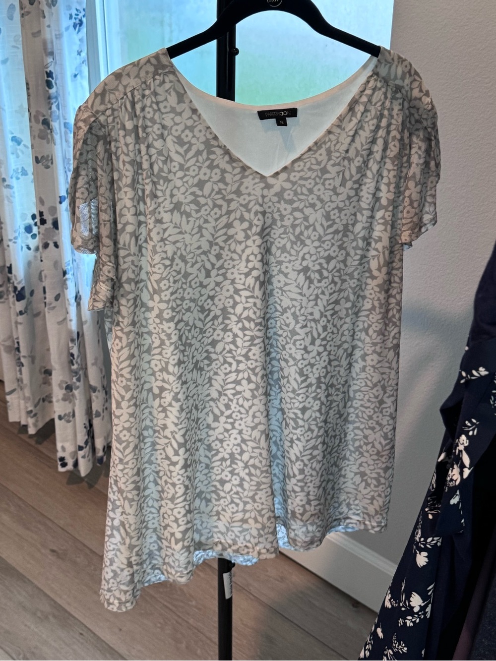 Papermoon Cream and Light Gray Floral V-Neck Flutter Sleeve Blouse